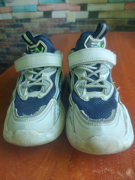 Кросівки на хлопчика