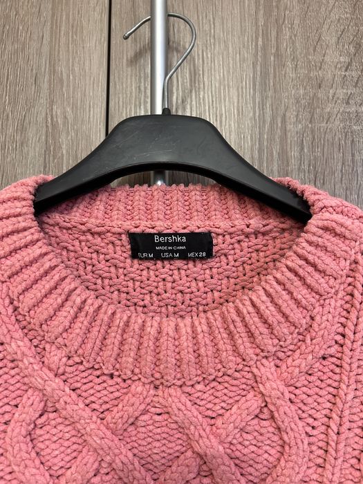 Sweterek Bershka