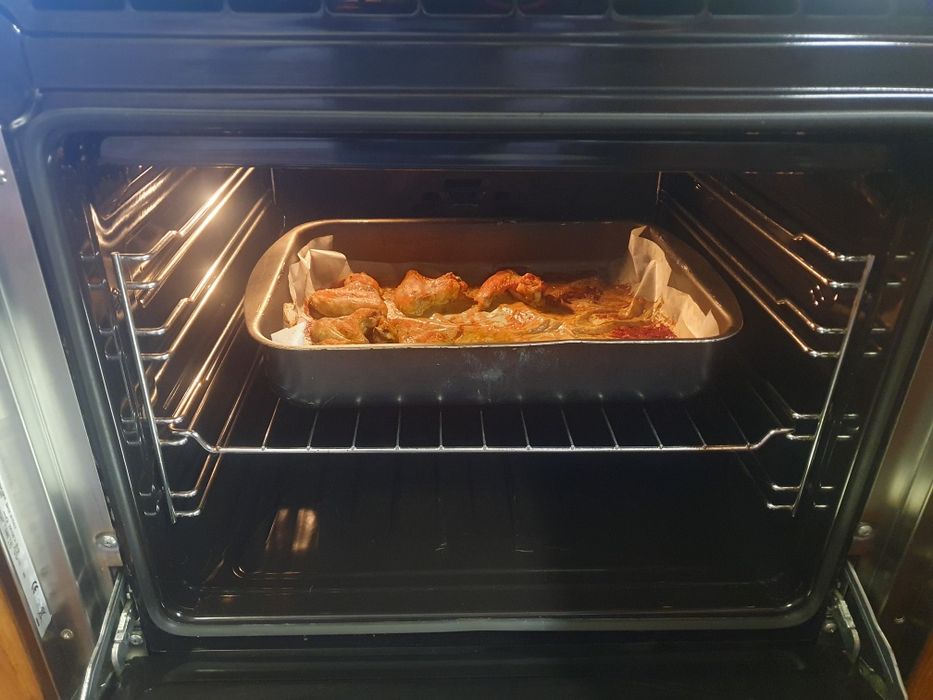 Духова шафа  Smeg