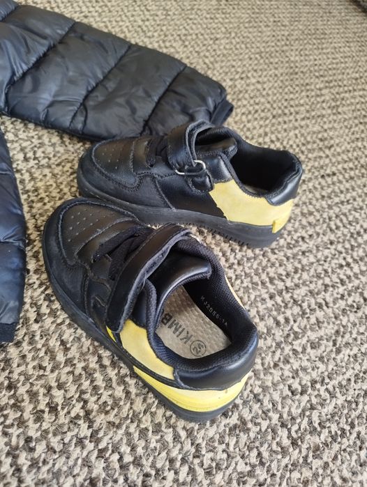 Вітрівка, кросівки 24р на 2/3роки