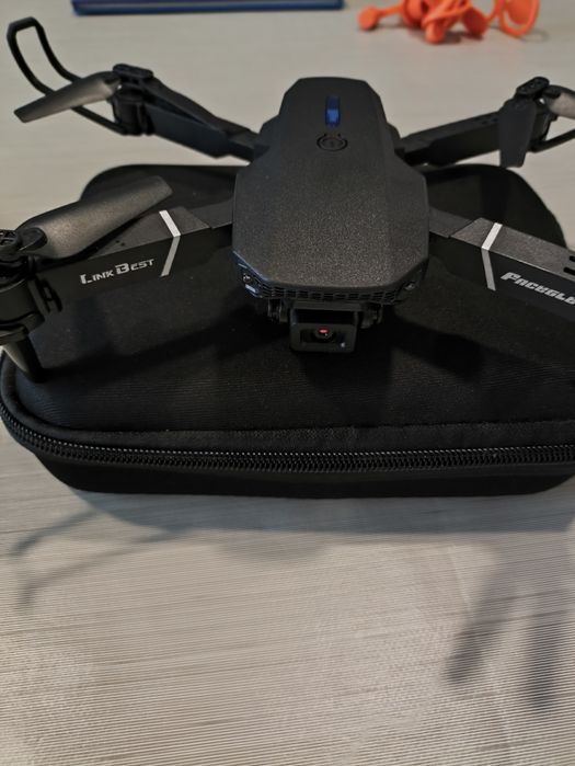 Drone with 3 Batteries505966867031664640