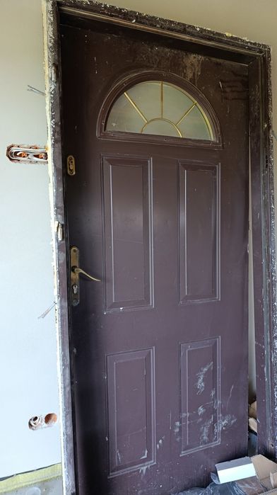 Sprzedam drzwi na budowę