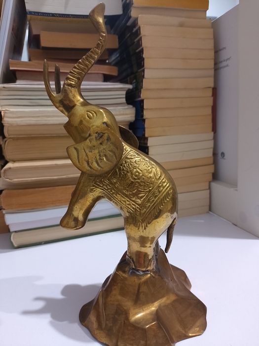 Mosiężny słonik z uniesioną trąbą figurka ciężka