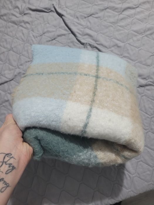 Duży szal damski Reserved