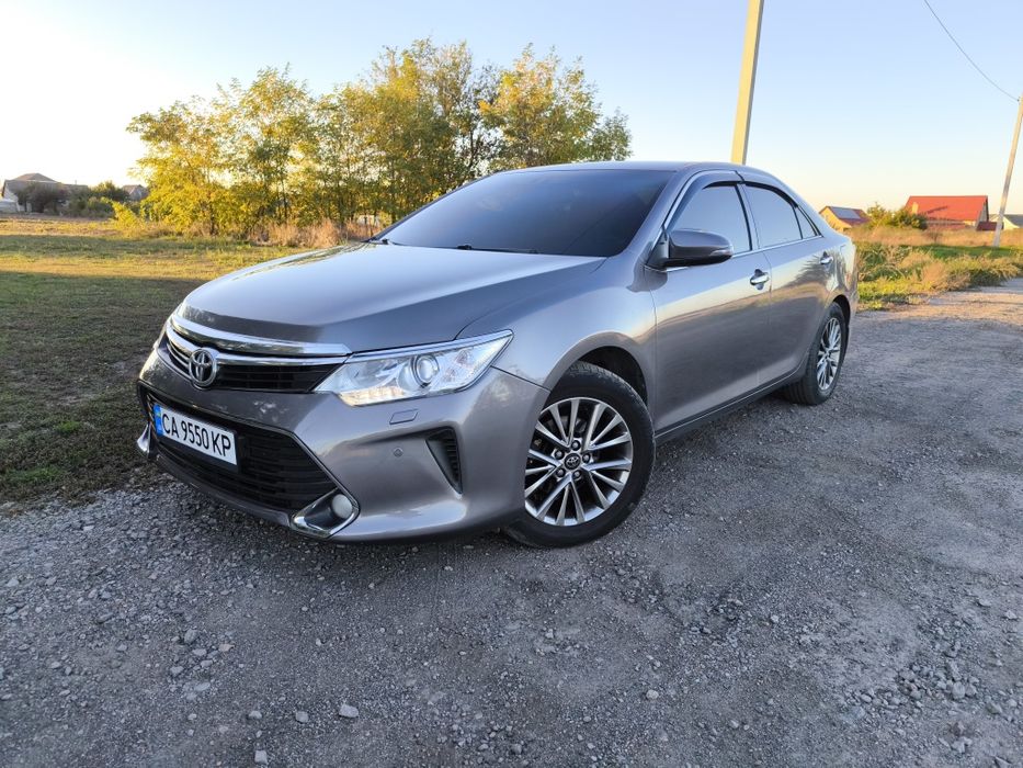 Продам Toyota Camry 2014г офіційна