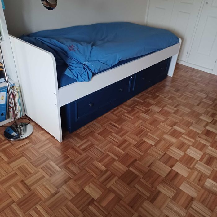 Cama de solteiro Retro.