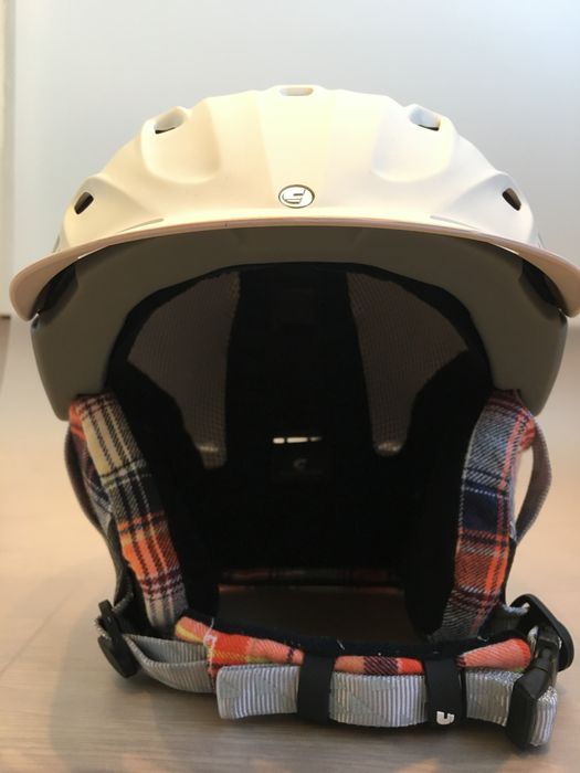 Kask carrera makani 2.13