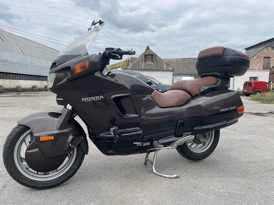 Honda PC800 Pacific Coast