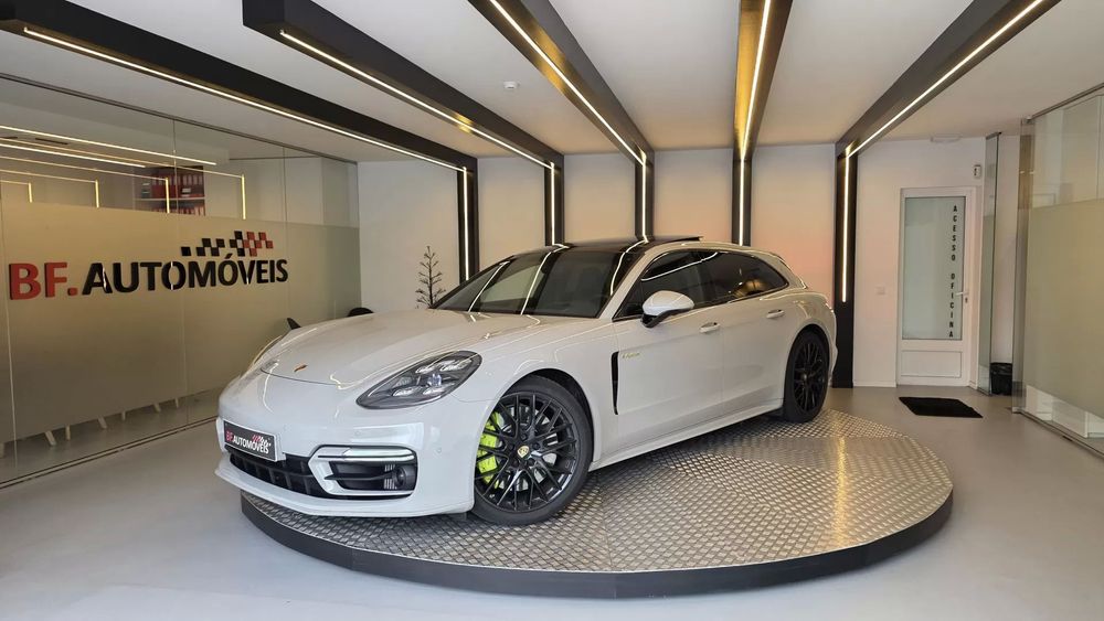 Porsche Panamera Sport Turismo 4S E-Hybrid