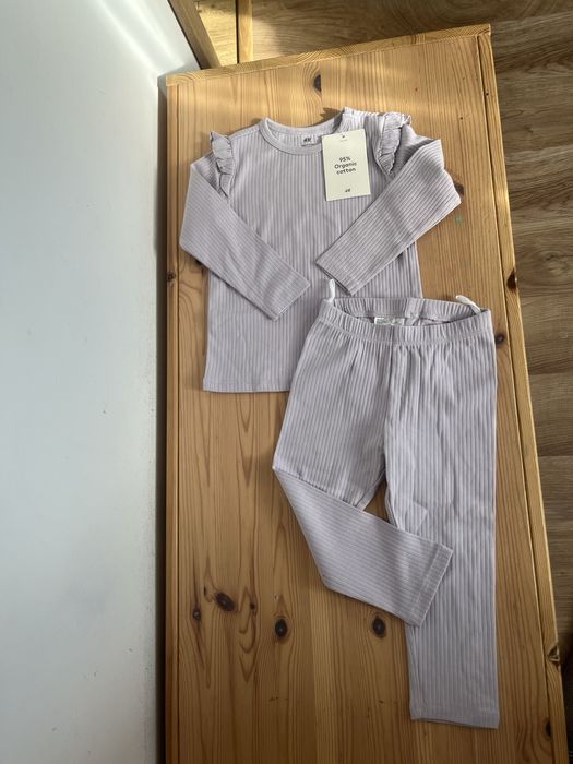 Nowe komplety dla bliźniaczek 86 H&M