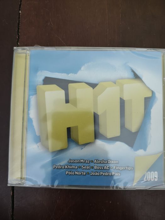 Vários CDs de música piaf