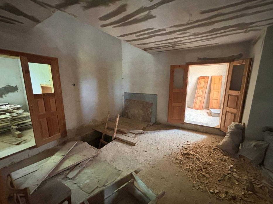 Продається будинок 420 м². Ділянка 18 соток. смт. Солотвин. Краєвид. Гори. Асфальт