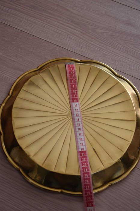 Prato metálico de 30 cm