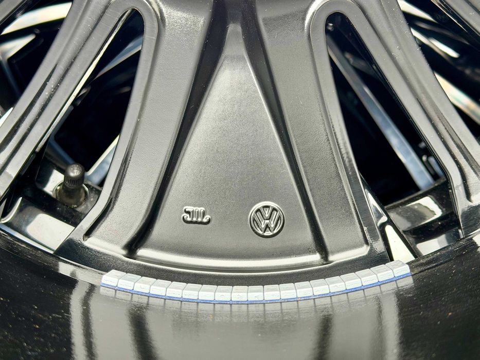 Alufelgi VW Passat B9 R-Line Oryginalne 18 Letnie Czarne BiColor NOWE