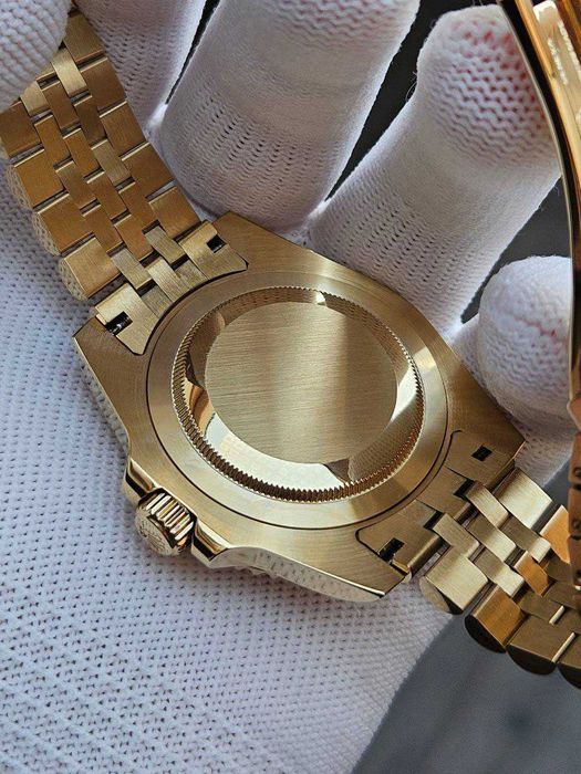 Швейцарские часы Rolex Gold GMT-Master II. Два часовых пояса