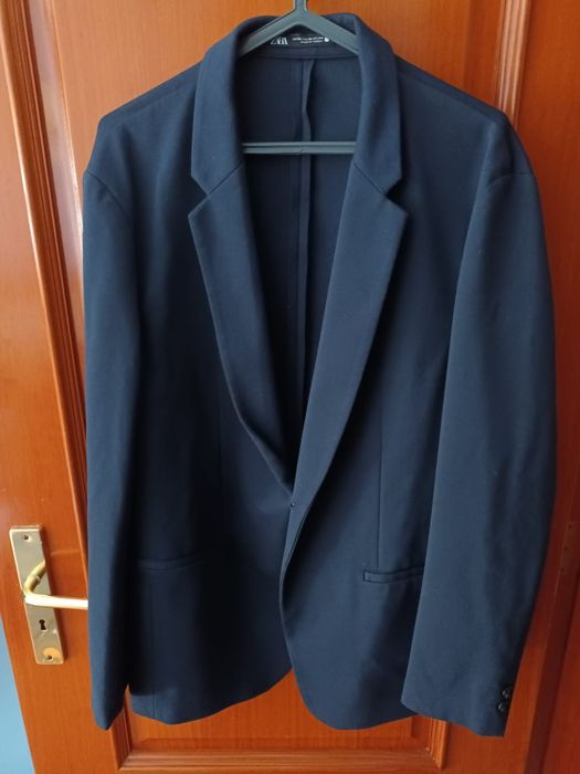 Conjunto calças + blazer para eventos "casual chic"