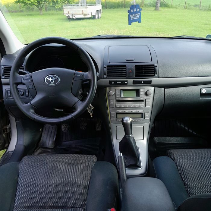 Toyota Avensis 1.8 benzyna +LPG  2007r