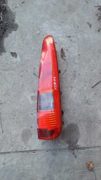 Фонарь Ліхтар правий 2N1113A602A Ford Fusion