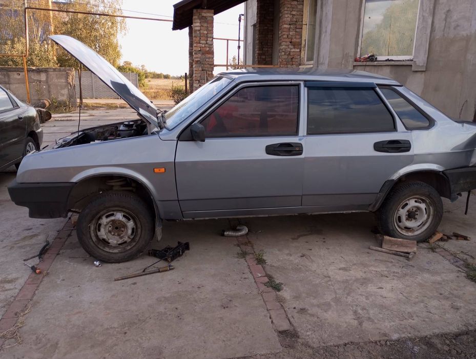 Продам запчасть на Ваз21099