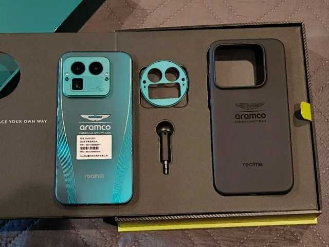 Smartphone Realme GT8 Pro Aramco F1 16GB 1TB Edição Limitada