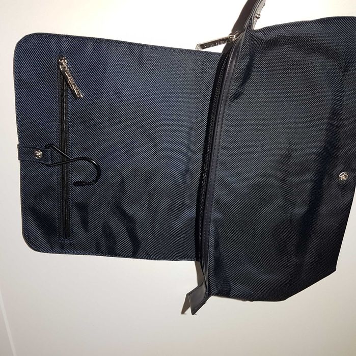 kosmetyczka torba saszetka z podręcznym haczykiem suwak giorgio armani