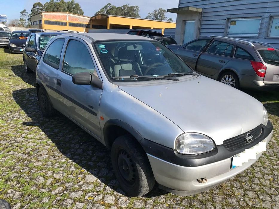 Opel Corsa B 1.2 16V 3P 1998 - Para Peças