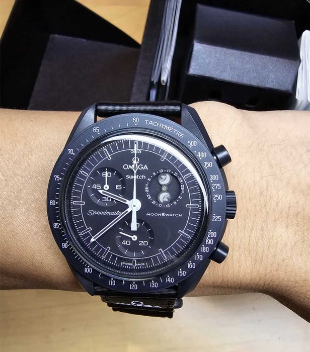 Swatch xOmega Bioceramic Moonswatch Mission To Moonphase Snoopy
Black