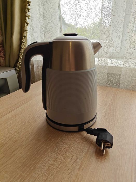 Електричний чайник Maestro