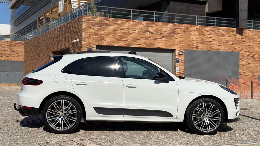 Porsche Macan S 3.0 V6 - Full Extras