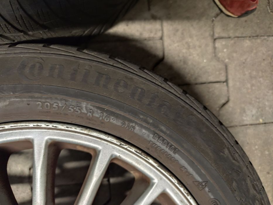Opony zimowe Continental 205/55/16
