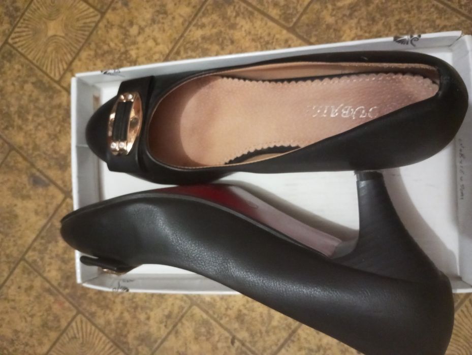 Віддам туфлі б/в 40 розмір