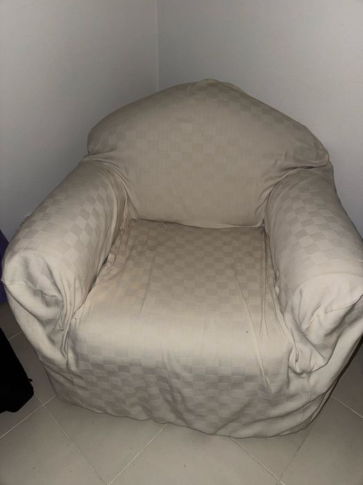 Poltrona/sofá individual de tecido (oferta de capa)