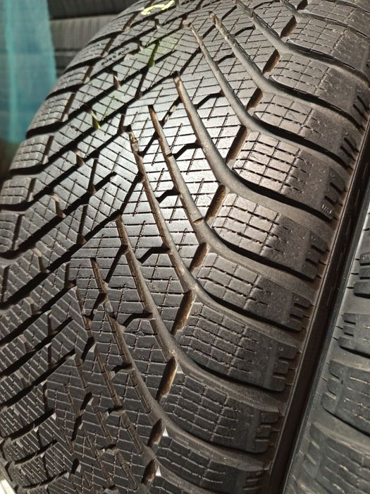 225/55R18 Pirelli WinterCinturato 2