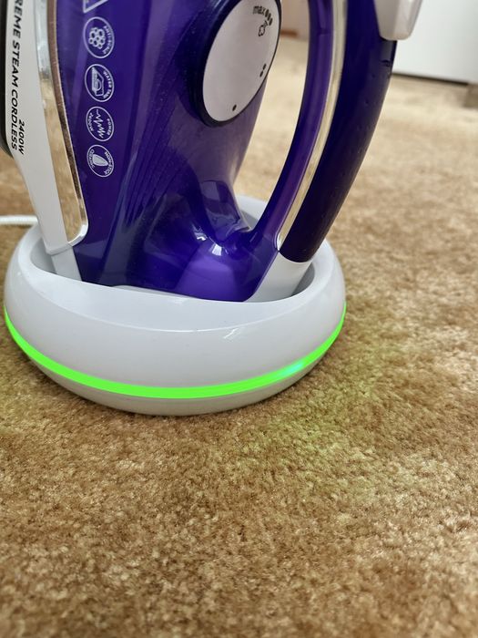 Żelazko bezprzewodowe Russell Hobbs