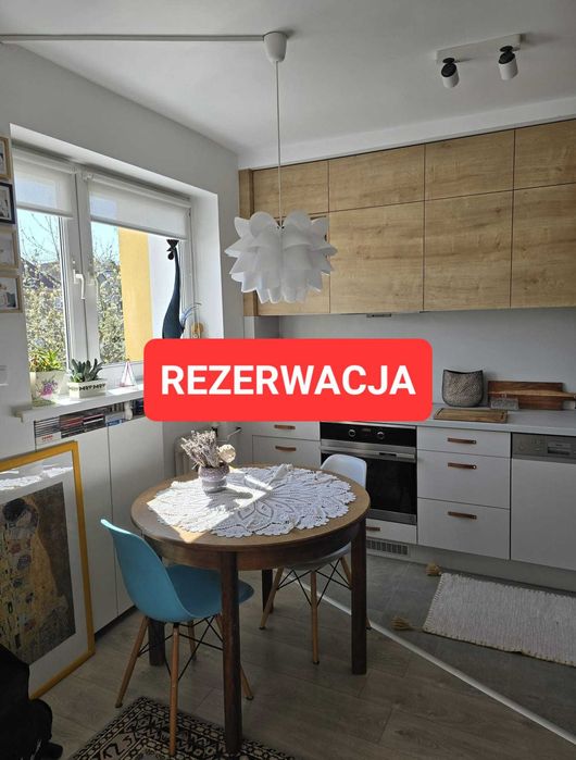 Sprzedam mieszkanie, centrum, pierwsze piętro, balkon, ogródek, piwnica, niskie opłaty, do zamieszkania