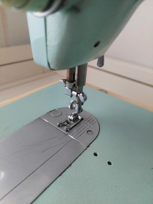 Máquina costura antiga SINGER 347