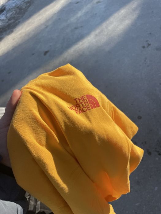 Ідеальна футболка the north face