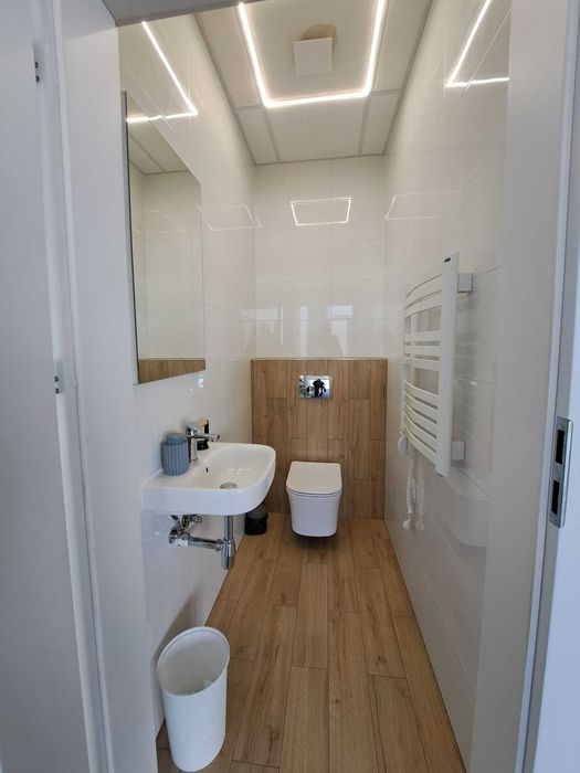 Lokal w parku handlowym na wynajem + parking, 93m2