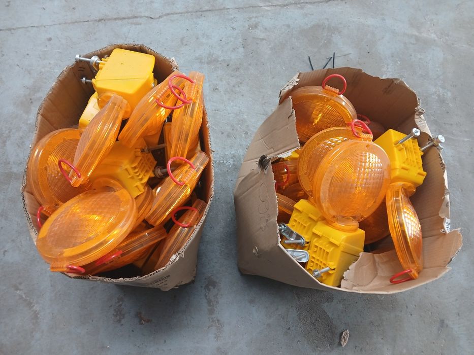 Lampy drogowe ostrzegawcze