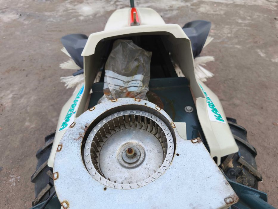 zamiatarka odśnieżarka CRAMER KM 80 H Kosiarka traktorek