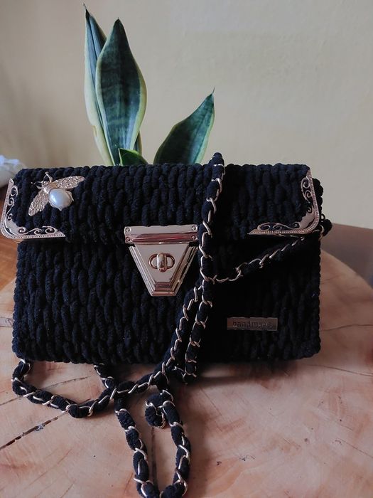 Damska czarna torebka