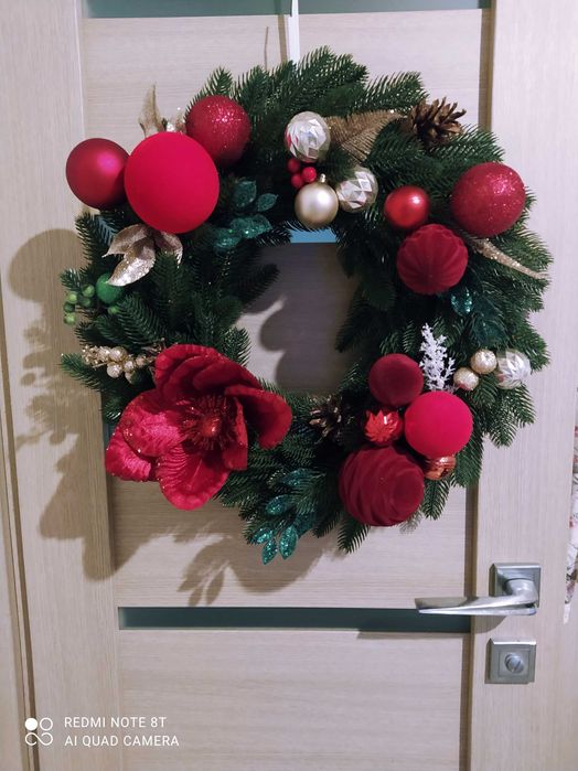 Новорічний вінок з декором