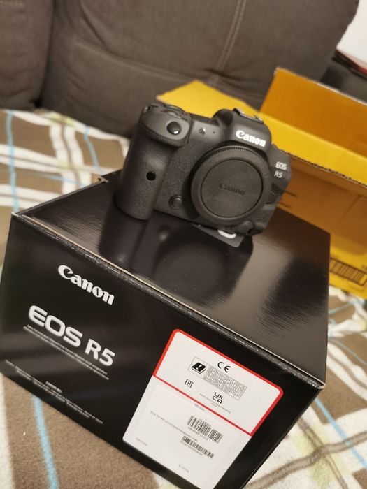 Aparat bezlusterkowiec Canon R5  kilkanaście zdjec zrobionych