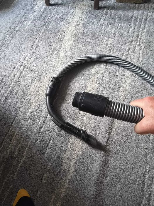 Шланг для пылесосов Philips, Samsung, Rowenta в отличном состоянии.