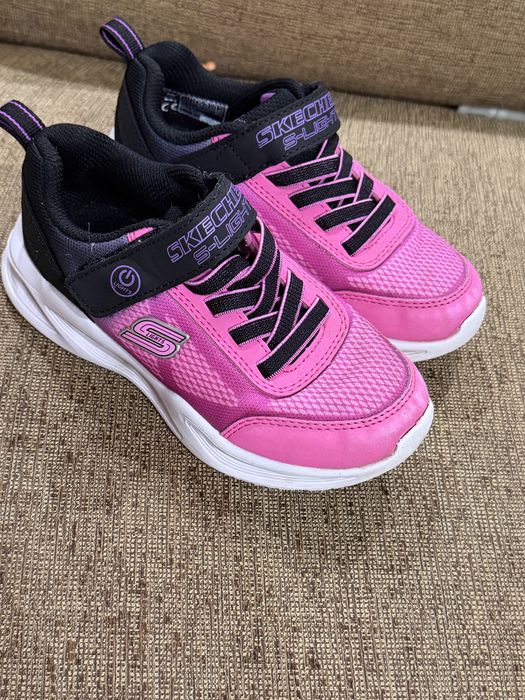 Кросовки на девочку Skechers