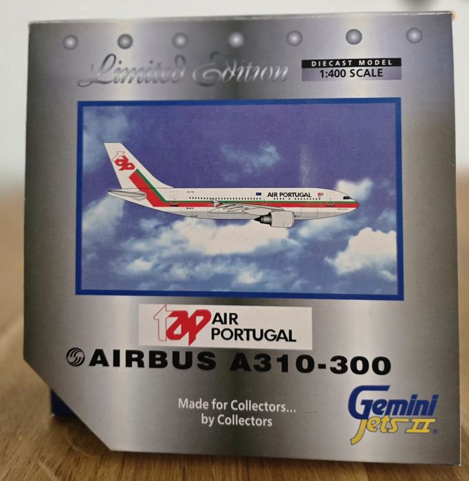 Avião TAP A310-300 (escala 1/400)