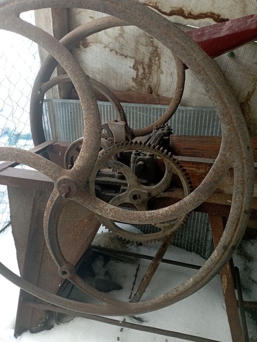 Продам січкарню.