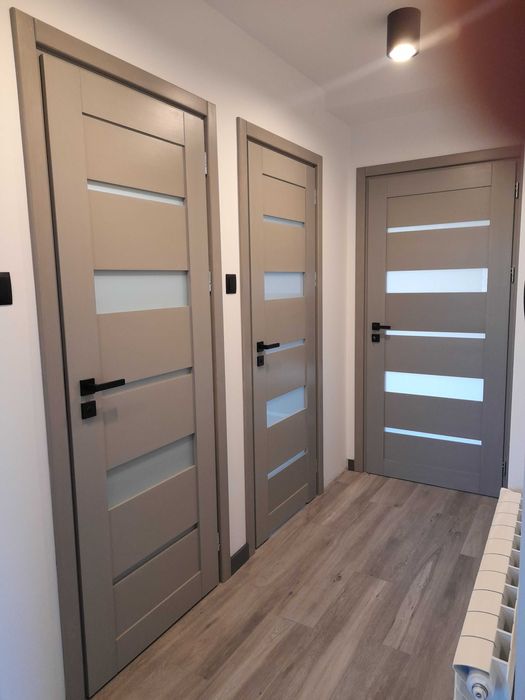 Drzwi wewnętrzne z litego drewna na wymiar