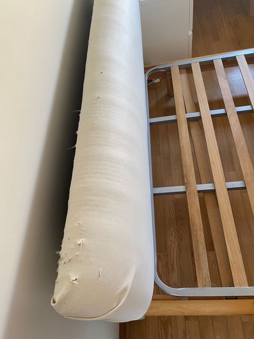 Cama de Casal em Madeira