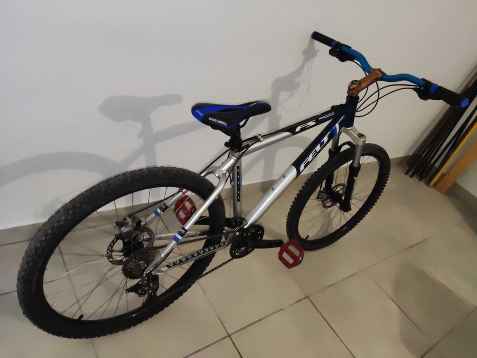 Bicicleta FELT FS 900
